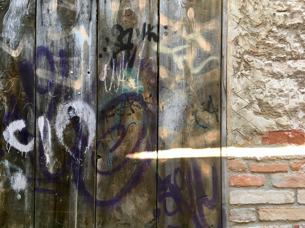 venetian door